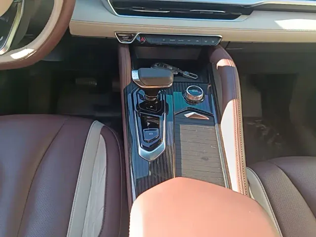 Geely Xingyue L — Фото автомобиля 13