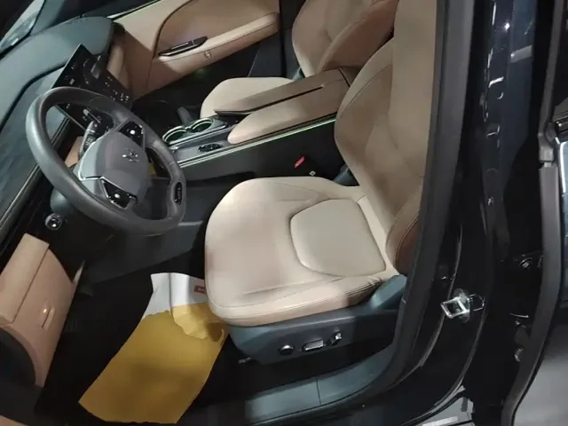 Arcfox Alpha T5 — Фото автомобиля 14