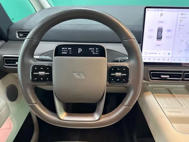 Li Auto MEGA — Фото автомобиля 7