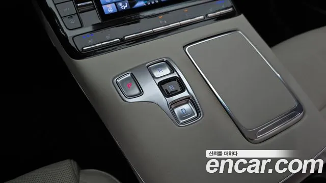 Hyundai Grandeur (New) Hybrid — Фото автомобиля 12