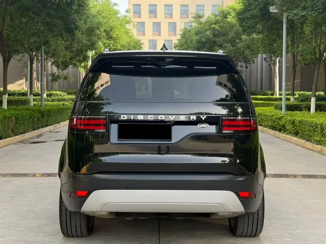 Land Rover Discovery — Фото автомобиля 15