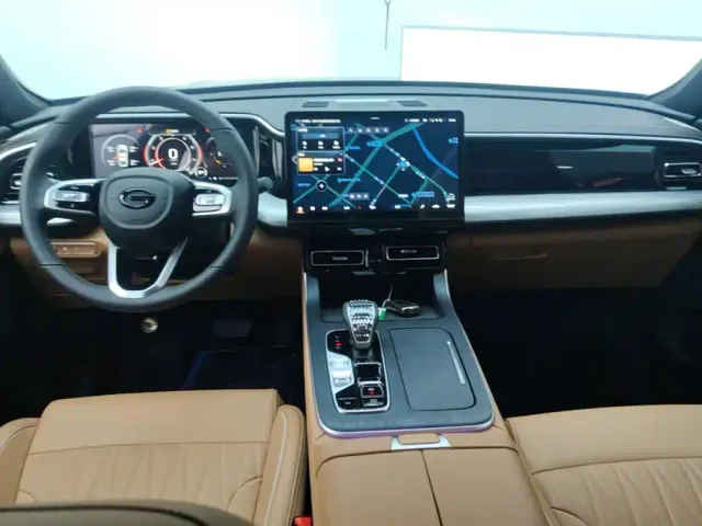 GAC Trumpchi GS8 — Фото автомобиля 12