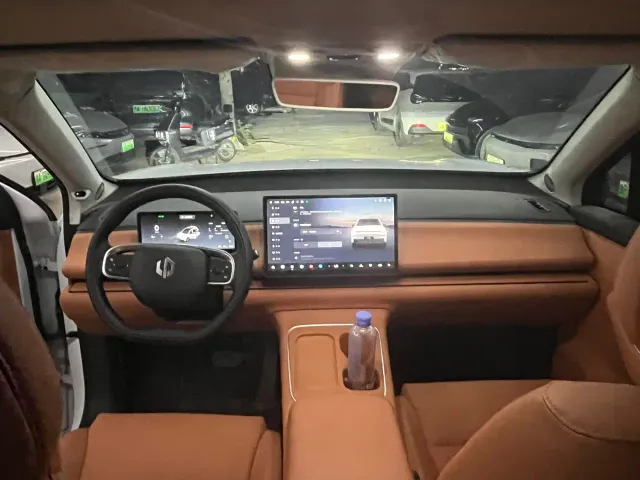 Leapmotor C10 — Фото автомобиля 6