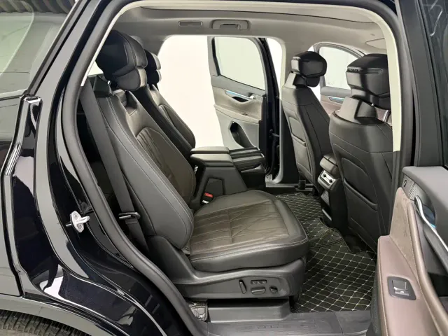 Ford Edge — Фото автомобиля 17
