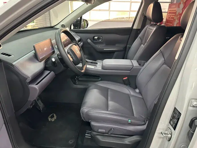 Leapmotor C10 — Фото автомобиля 17