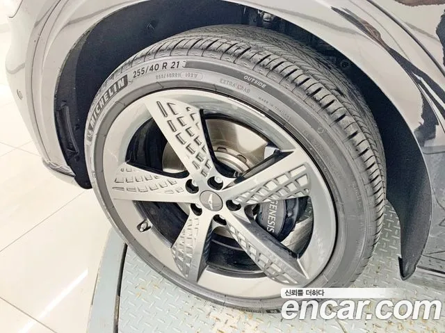 Genesis GV70 2.5T Бензин AWD — Фото автомобиля 5