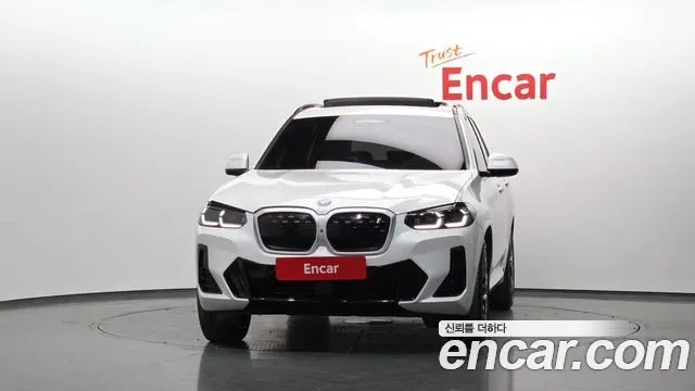 BMW iX3 G08 (2020–2024) — Фото автомобиля 3