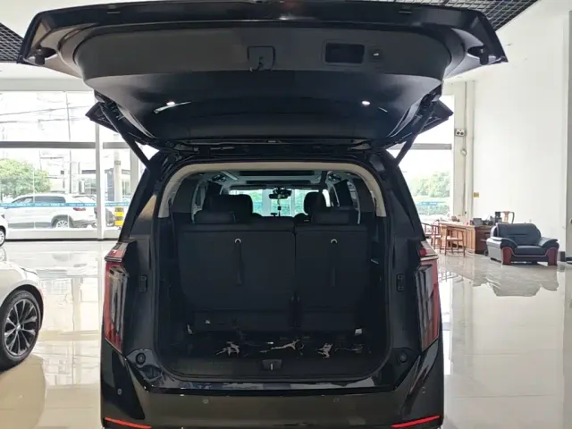 GAC Trumpchi M8 — Фото автомобиля 18