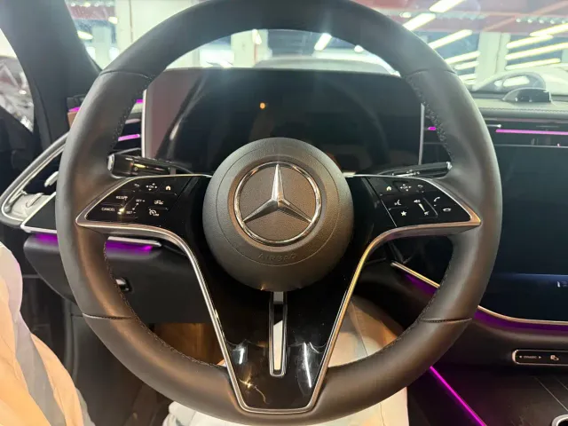 Mercedes-Benz E-Class — Фото автомобиля 7