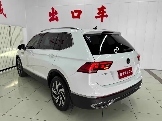 Volkswagen Tiguan L — Фото автомобиля 6