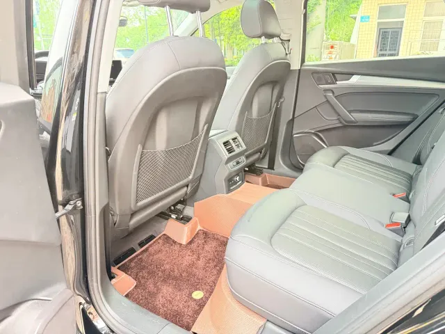 Audi Q5L — Фото автомобиля 10