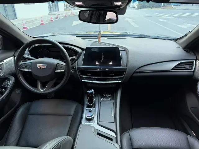 Cadillac CT5 — Фото автомобиля 6