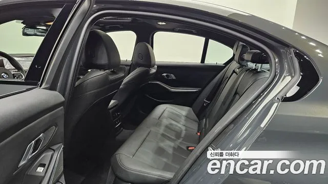 BMW 3-Series 3 серия (G20) 320i M Sport — Фото автомобиля 11