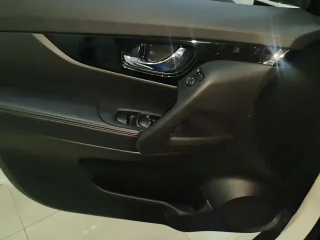 Nissan X-Trail — Фото автомобиля 7