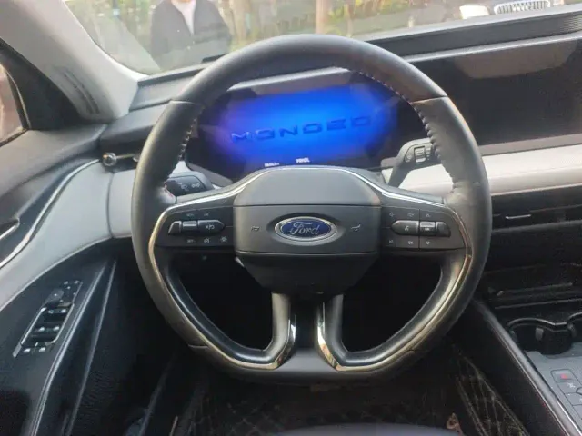 Ford Mondeo — Фото автомобиля 6