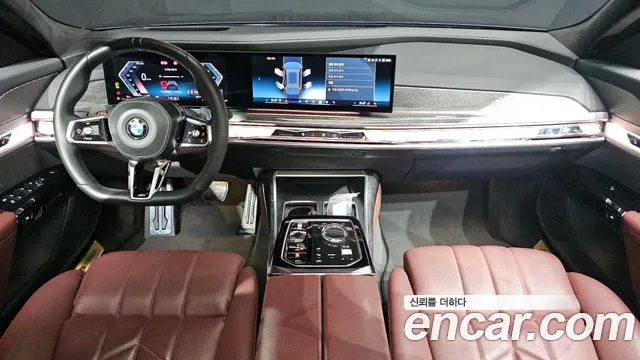 BMW 7 Series G70 — Фото автомобиля 7