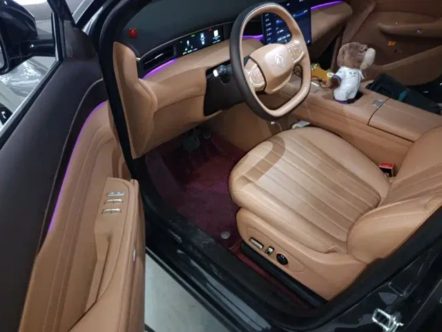 Dongfeng Aeolus L8 — Фото автомобиля 12