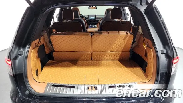 Lincoln Aviator Aviator 2 поколение — Фото автомобиля 20