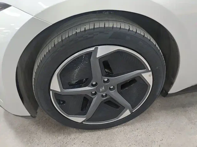 Dongfeng eπ 007 — Фото автомобиля 22