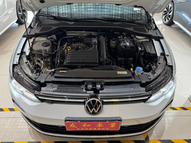 Volkswagen Golf — Фото автомобиля 15