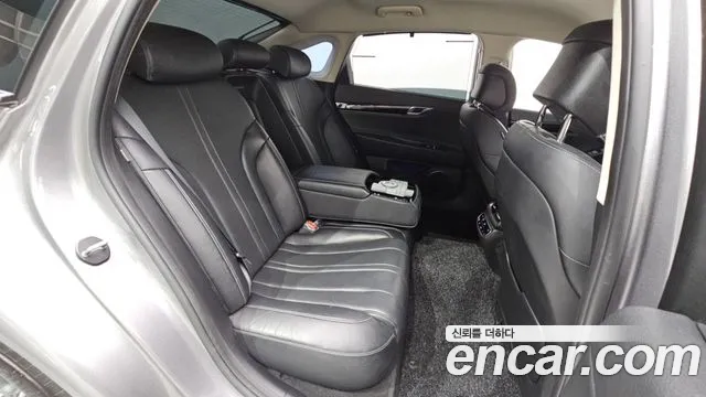 Genesis G80 Бензин 2.5 турбо AWD — Фото автомобиля 9