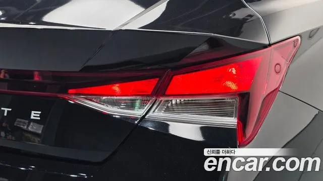 Hyundai Avante — Фото автомобиля 8