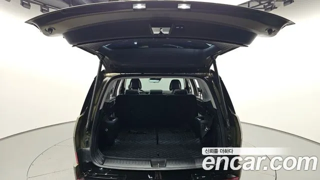 Hyundai Santafe Santa Fe (MX5) Бензин 2.5T 2WD — Фото автомобиля 30