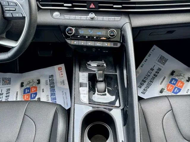 Hyundai Elantra — Фото автомобиля 17