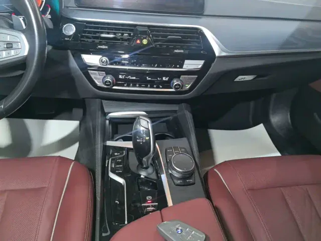 BMW 5 Series — Фото автомобиля 13