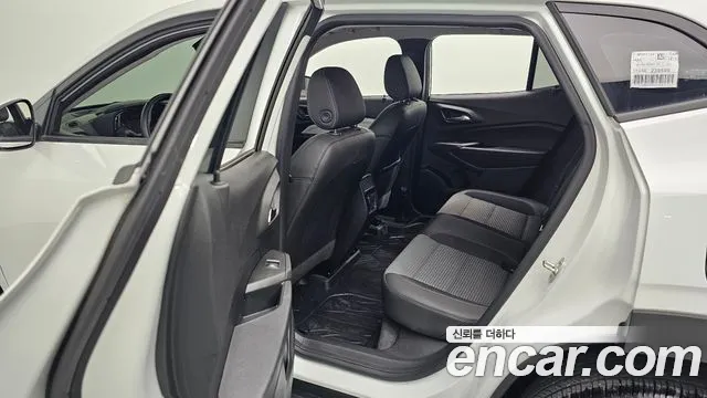 ChevroletGMDaewoo Trax Trax Кроссовер — Фото автомобиля 28