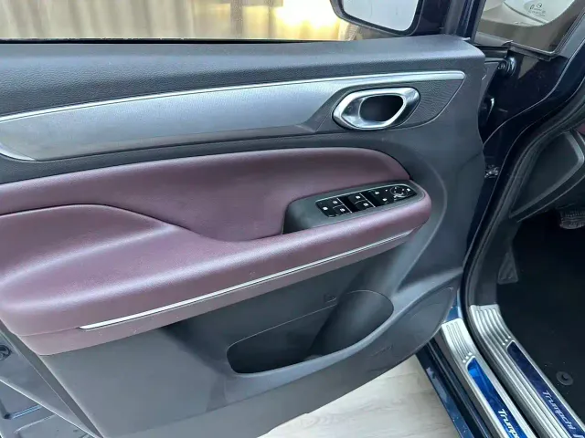 GAC Trumpchi M6 — Фото автомобиля 16