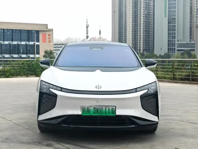 HiPhi X — Фото автомобиля 2
