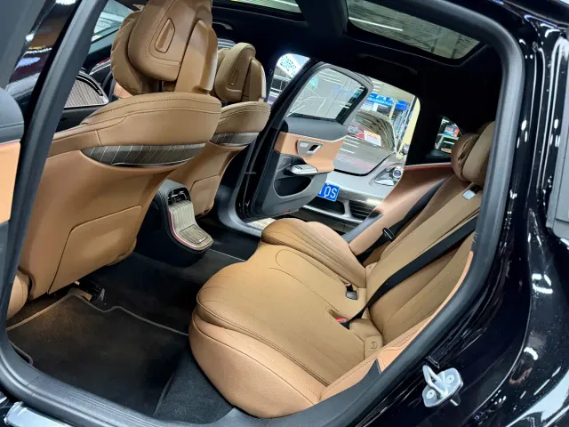 Mercedes-Benz E-Class — Фото автомобиля 13