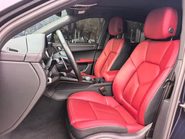 Porsche Macan — Фото автомобиля 10