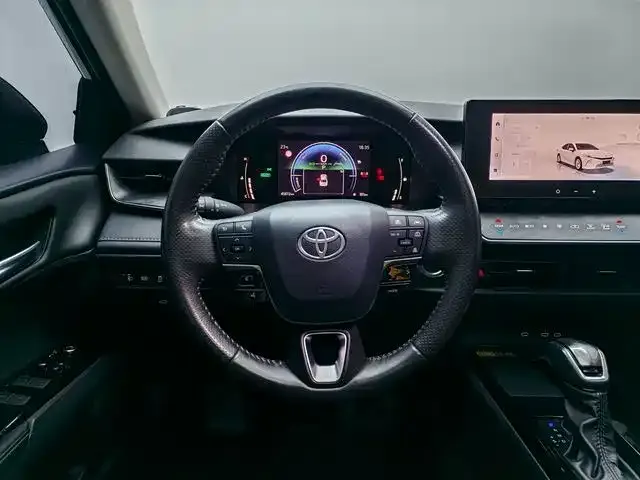 Toyota Camry — Фото автомобиля 6