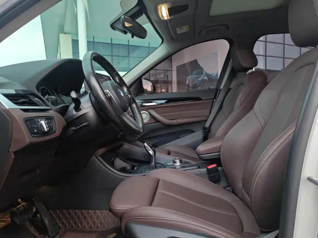 BMW X1 — Фото автомобиля 14