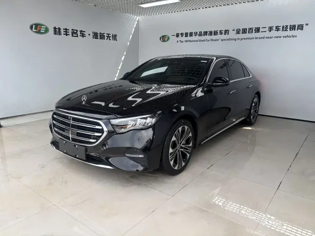 Фотография автомобиля — Mercedes-Benz E-Class