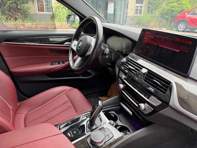BMW 5 Series — Фото автомобиля 13