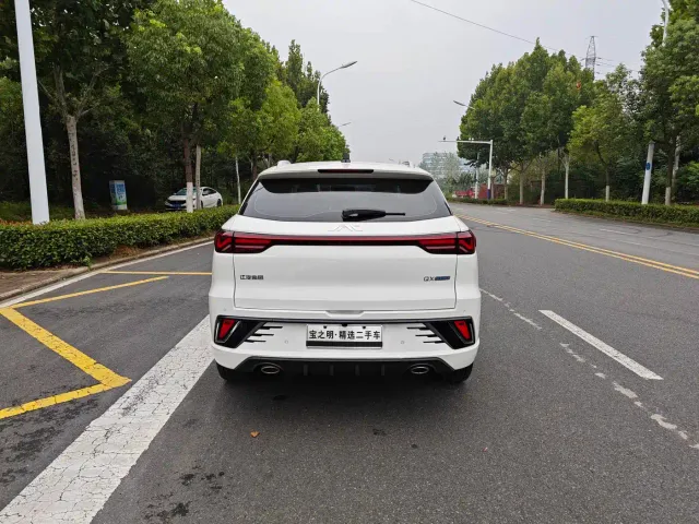 JAC Motors JAC QX PHEV — Фото автомобиля 5