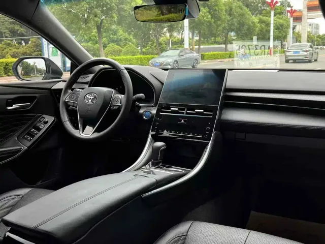 Toyota Avalon — Фото автомобиля 14