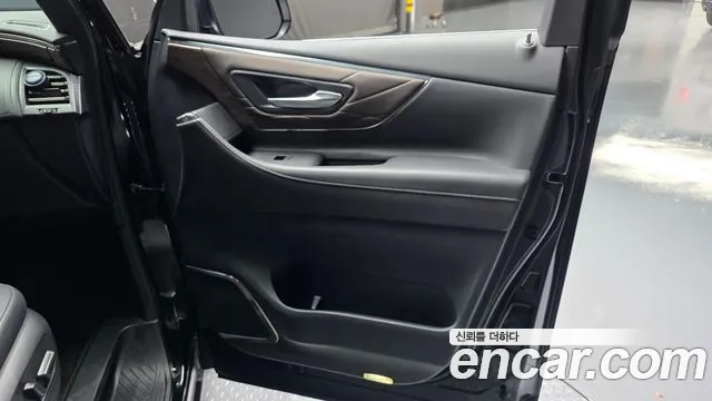 Toyota Alphard Generation 4 — Фото автомобиля 24