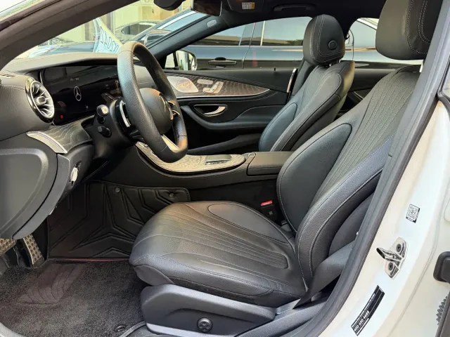 Mercedes-Benz CLS-Class — Фото автомобиля 9