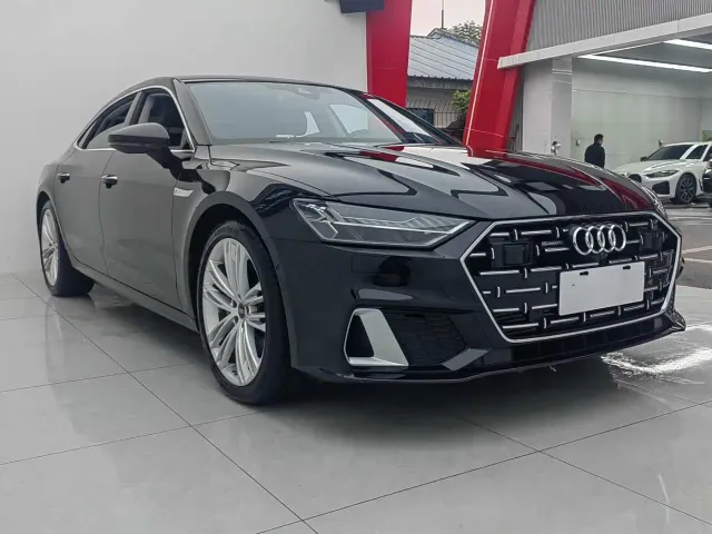 Audi A7L — Фото автомобиля 3