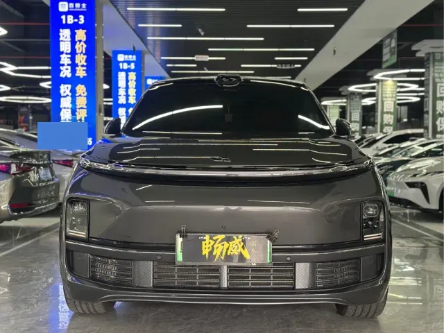 Li Auto L9 — Фото автомобиля 2