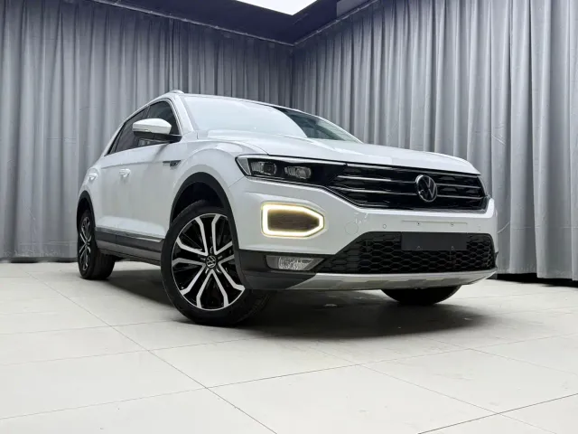 Volkswagen T-Roc — Фото автомобиля 2