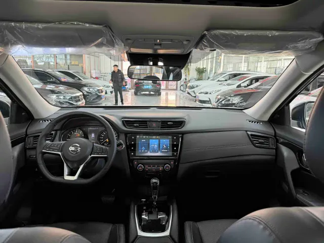 Nissan X-Trail — Фото автомобиля 12