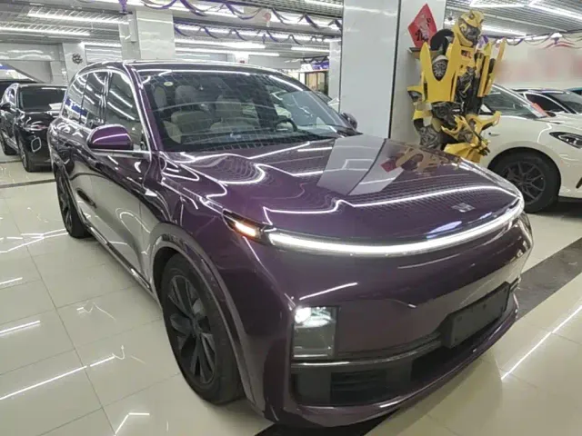 Li Auto L8 — Фото автомобиля 3