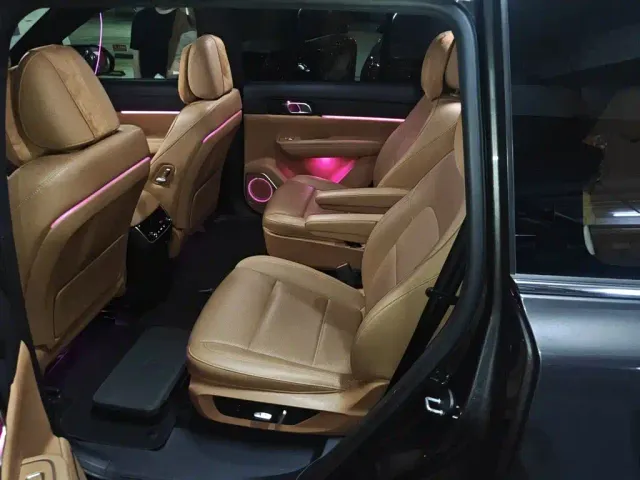Li Auto ONE — Фото автомобиля 18