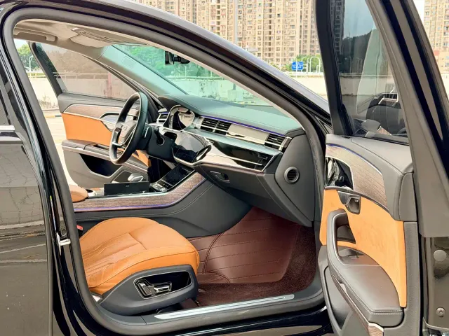 Audi A8 — Фото автомобиля 6