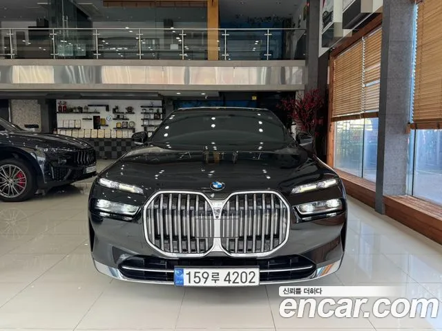 BMW 7-Series 7 серия (G70) 740i sDrive Design Pure Excellence — Фото автомобиля 3